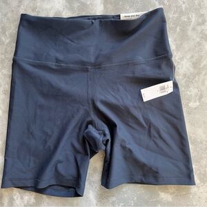 NWT Old Navy Powersoft Bike Shorts 6”